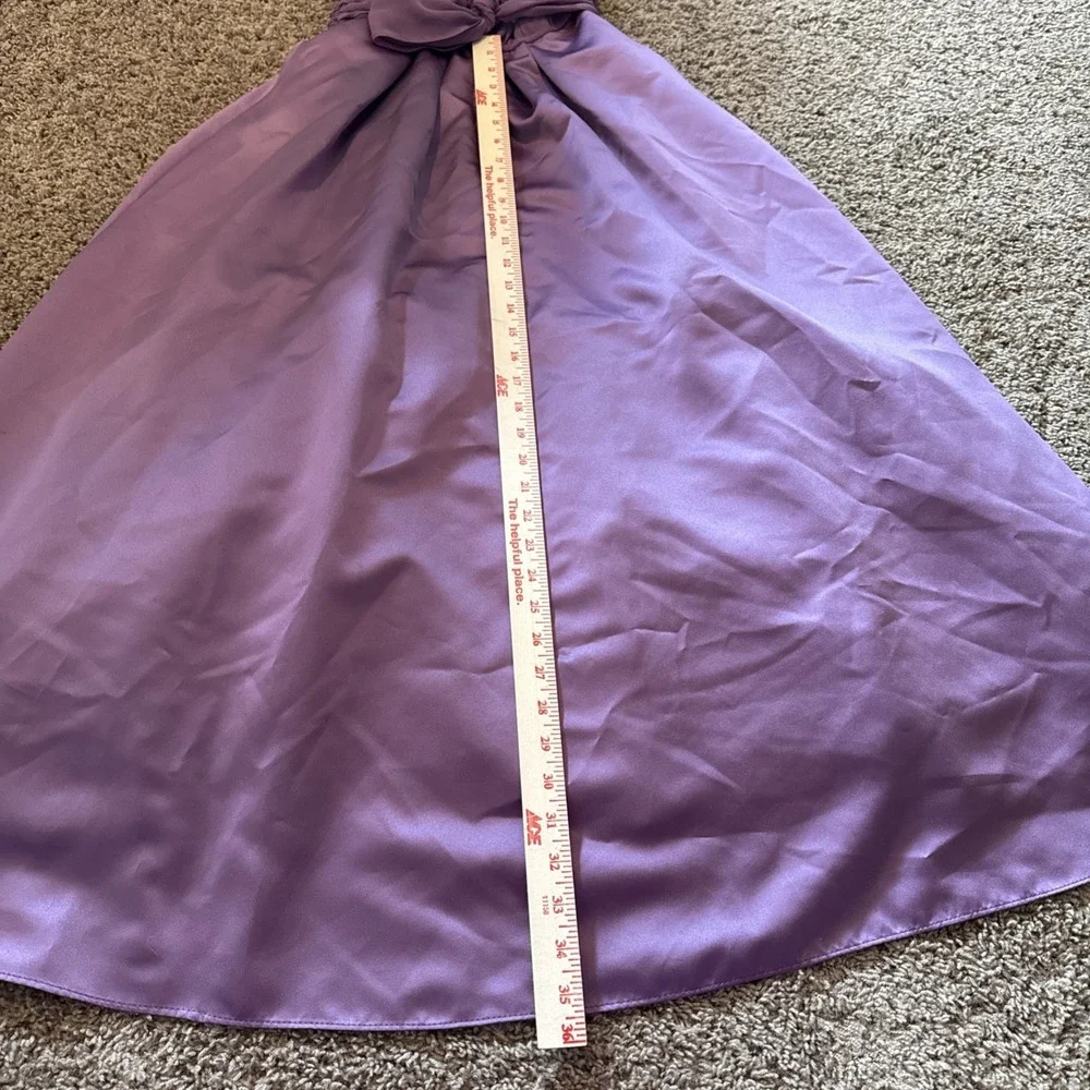 David's Bridal Lavendar Satin Flower Girl Dress Size 8 Wedding Formal